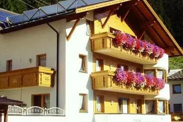 Bed and Breakfast Apart Garni La Fontana