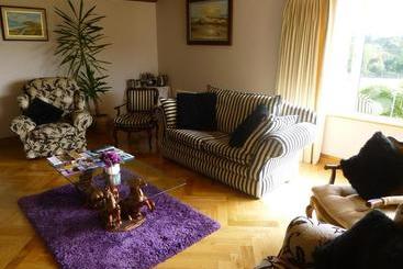 Bed and Breakfast Reeks View