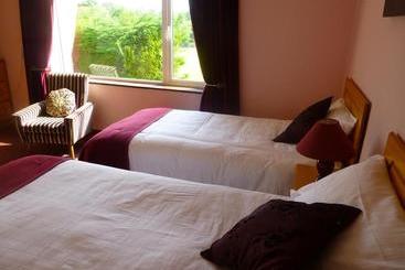 Bed and Breakfast Reeks View