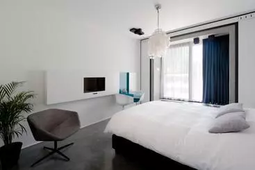 B&b Bed And Beyond