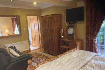 Evergreen Bed & Breakfast