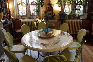 ホテル Les Bluets