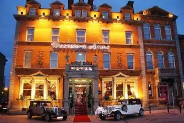 Hotel Westenra Arms