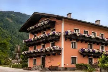 Bed and Breakfast Pension Handle
