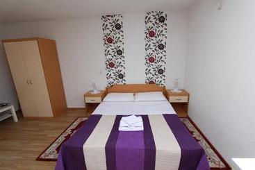 Hotel Apartments Sena