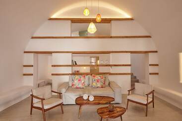 هتل Ayoba Santorini