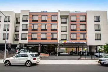 Hotell Comfort Inn & Suites Near Stadium
