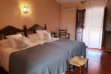Hospedium Hotel Val De Pinares