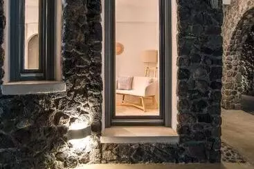 Hotel Lagadi Suites By K&k
