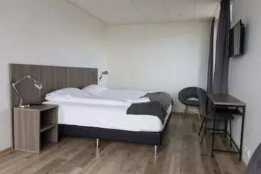 Bed & Breakfast Milk Factory