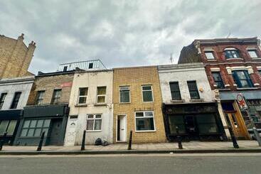 Majatalo Bishops House R1