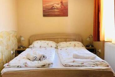 Bed and Breakfast Major Panzió és étterem