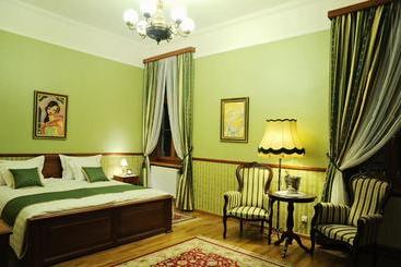 Aamiaismajoitus (B&B) Szekszárd Szálló