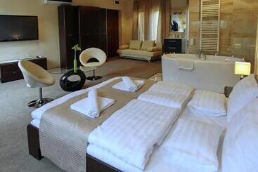 فندق Brill Orosháza