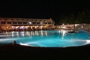 בית מלון כפרי Mimoza