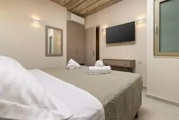 Achatis Apartments With Sea View