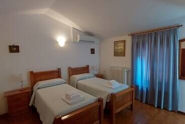 בית מלון כפרי Agriturismo Podere Pilar