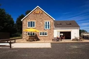 Retkeilymaja Eat And Sleep Lindisfarne