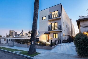 کلبه City Lights By Avantstay Luxury Central Location