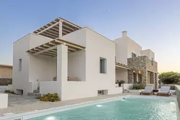 ホテル Manesis Suites