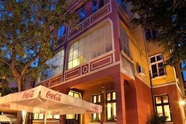 Alberg Guest House 32