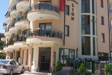 Hotel Golden Lion