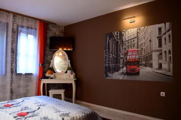 ホテル Minaliat Vek