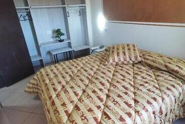 Hotelli Il Parco   Parking Free & Restaurant