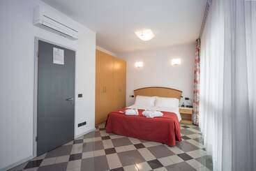 レジデンス Piazzi House