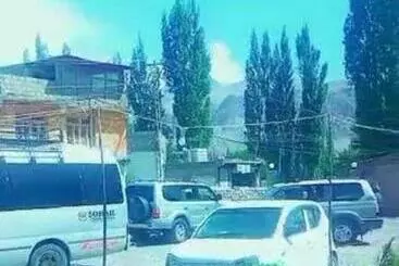 Pensione Baltistan Sarayee Hotel £ Guest House