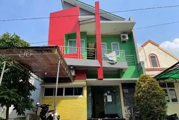 Hotelli Spot On 93853 Budi Residence 2