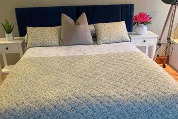 بنسيون Beach Row