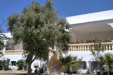 Majatalo Domaine Des Sloughis