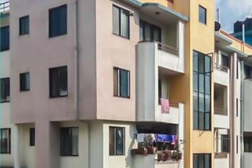 پانسیون Everest House