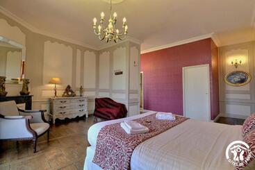 צימר Chateau De La Giraudais