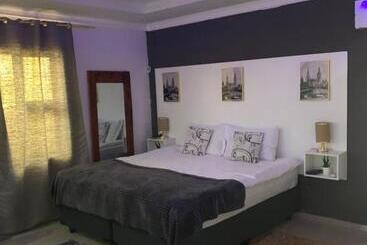 تختخواب و صبحانه Senatla Guest Inn