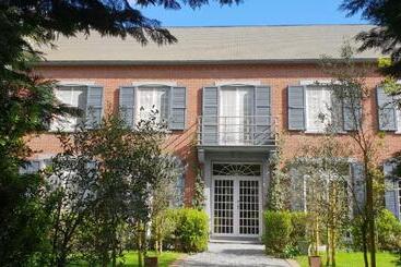 تختخواب و صبحانه Sleep And Dream