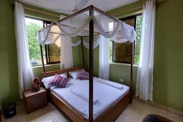 Pensjonat The Costal Sunny Daze,076 8976 732