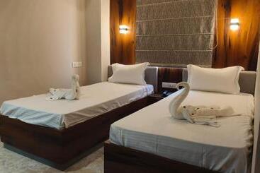 Aatithyam Hotel Varanasi