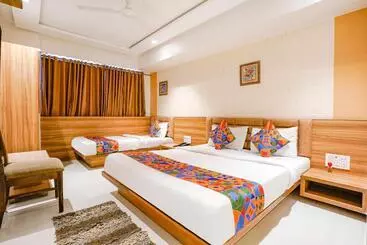 Fabhotel Kingsway