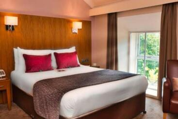 Hotel Veera Residency