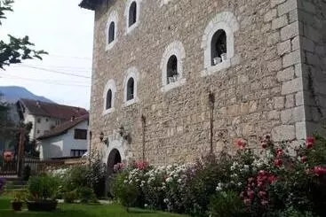 پانسیون Black Tower