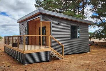 פנסיון Glossy Black Cabin