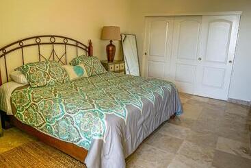 아파트호텔 Paraiso Del Mar Condominiums