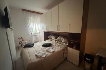 تختخواب و صبحانه Alloggio Turistico Francy Home