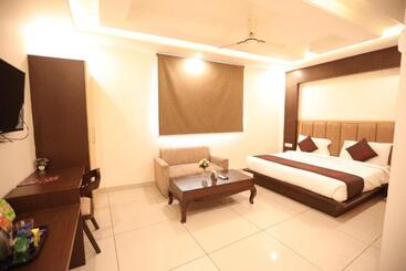 Hotel Corporate Suites Noida 116