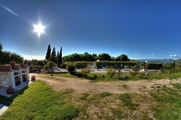 ベッドアンドブレックファースト Agriturismo Poggio Del Drago