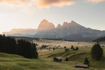 هتل La Cort My Dollhouse Adults Only