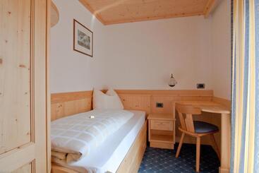 Отель Pension Enzian