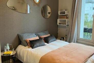 Bed and Breakfast Sur Une île à Paris